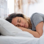 7 prostych zasad higieny snu, które odmienią Twoje noce