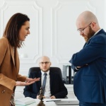 Spokój zamiast kłótni: proste sposoby na rozwiązywanie konfliktów bez eskalacji